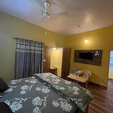 Hotel Lake Queen Rambha Kültér fotó